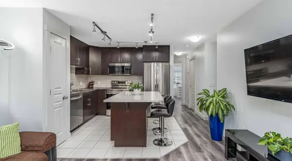 1110 Mckenzie Towne ROW SE, Calgary, AB T2Z 1E1