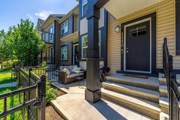 1110 Mckenzie Towne ROW SE, Calgary, AB T2Z 1E1