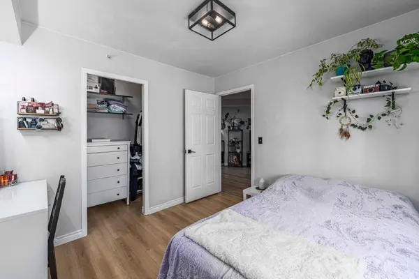1121 6 AVE SW #1004, Calgary, AB T2P 5J4