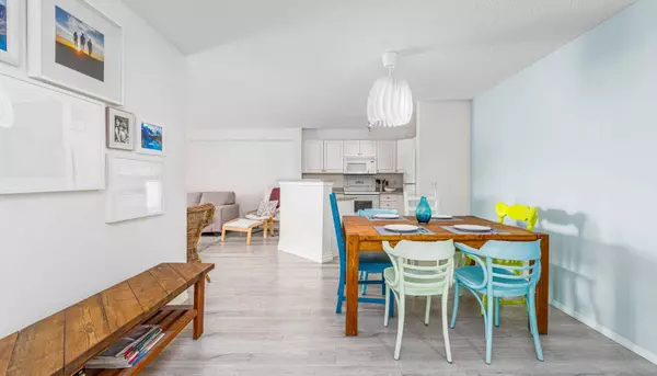 2000 Citadel Meadow PT NW #204, Calgary, AB T3G 5N5