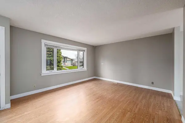 115 Ogden Way WAY SE, Calgary, AB T2C 1V9