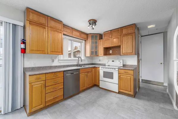 115 Ogden Way WAY SE, Calgary, AB T2C 1V9