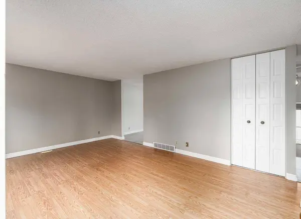 115 Ogden Way WAY SE, Calgary, AB T2C 1V9