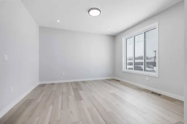 1955 Mccaskill DR, Crossfield, AB T0M 0S0