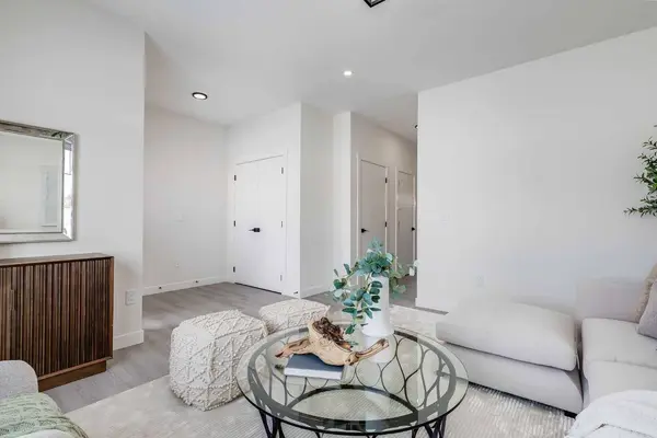 1917 Mccaskill DR, Crossfield, AB T0M 0S0