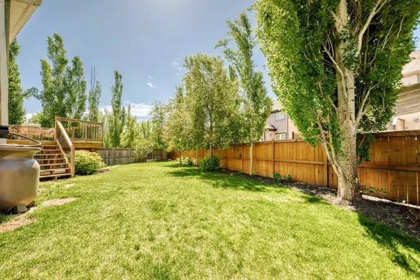 82 Mahogany GN SE, Calgary, AB T3M 0T3