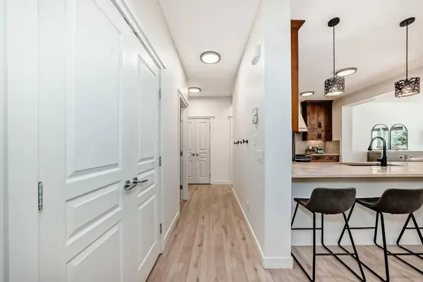 82 Mahogany GN SE, Calgary, AB T3M 0T3