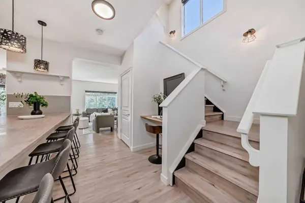 82 Mahogany GN SE, Calgary, AB T3M 0T3