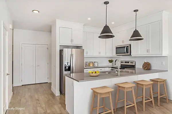 135 Legacy Glen Parade SE, Calgary, AB T2X 4T3