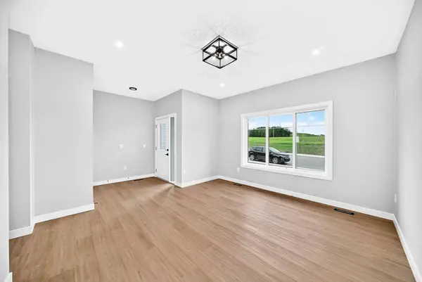 1915 Mccaskill DR, Crossfield, AB T0M 0S0