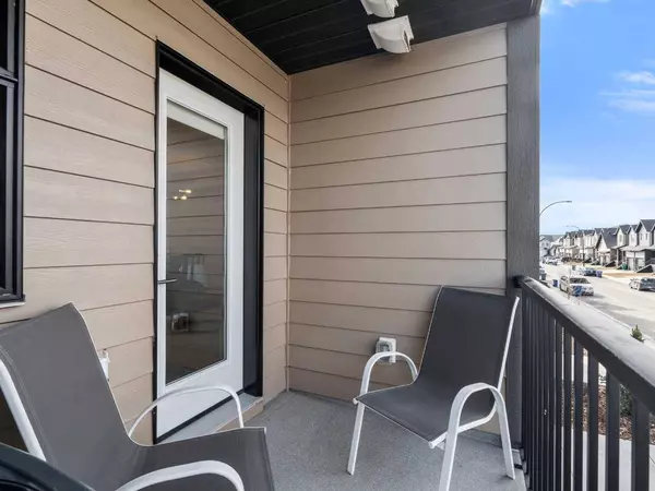 711 South Point Heath SW, Airdrie, AB T4B 5H7