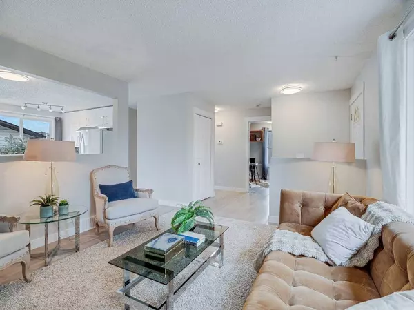 18 Sunnyside PL SE, Airdrie, AB T4B 1S4