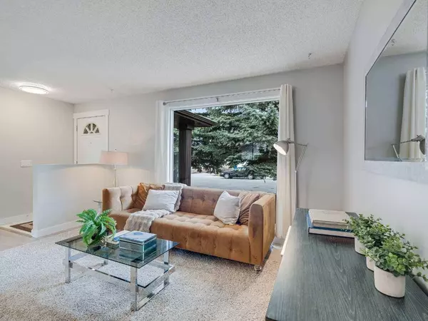 18 Sunnyside PL SE, Airdrie, AB T4B 1S4