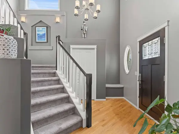 99 Cranwell Close SE, Calgary, AB T3M 1B1