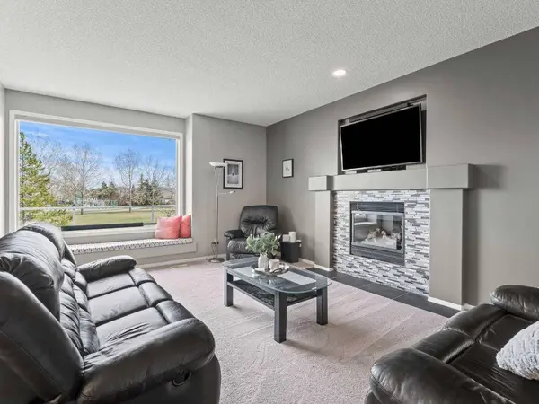 99 Cranwell Close SE, Calgary, AB T3M 1B1