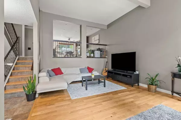 5400 Dalhousie DR NW #12, Calgary, AB T3A 2B4