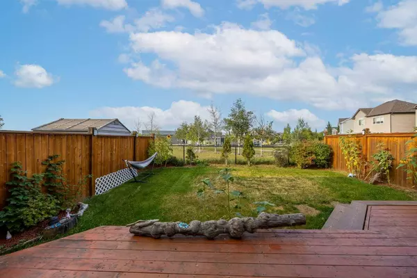 126 Windstone AVE SW, Airdrie, AB T4B 3R3