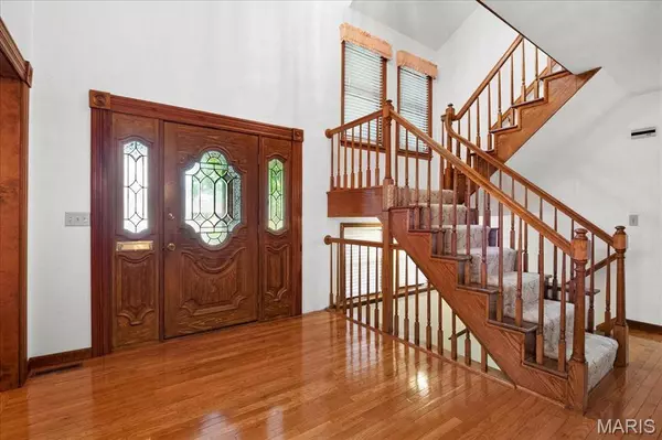 221 Tower Hill DR, Columbia, IL 62236