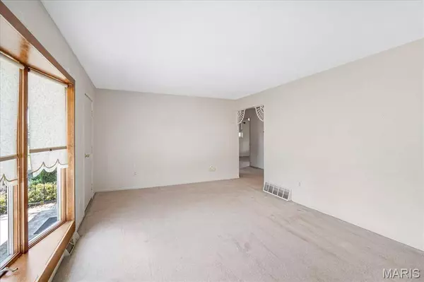 4449 State Route 3, Red Bud, IL 62278