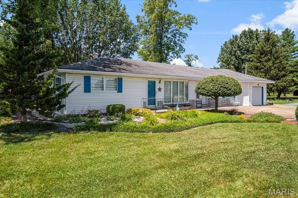 4449 State Route 3, Red Bud, IL 62278