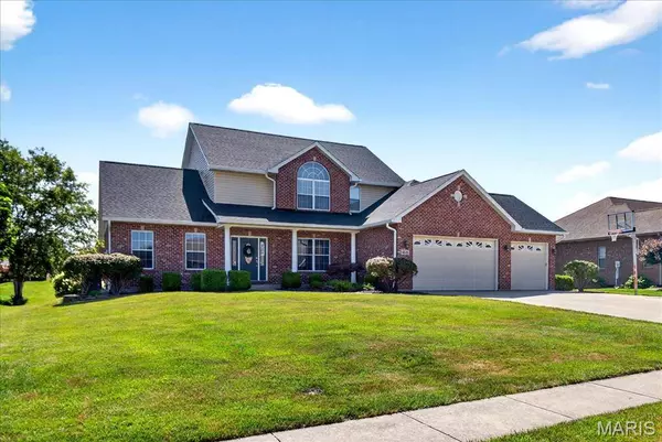 1618 Shadow RDG, Columbia, IL 62236