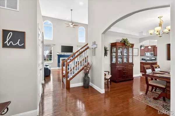 1618 Shadow RDG, Columbia, IL 62236