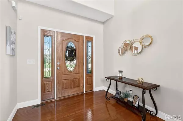 1618 Shadow RDG, Columbia, IL 62236