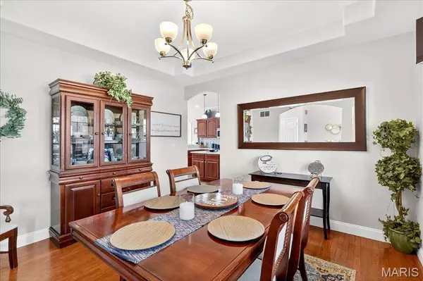 1618 Shadow RDG, Columbia, IL 62236