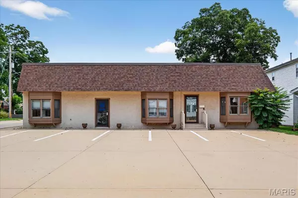 638 N Main ST, Columbia, IL 62236