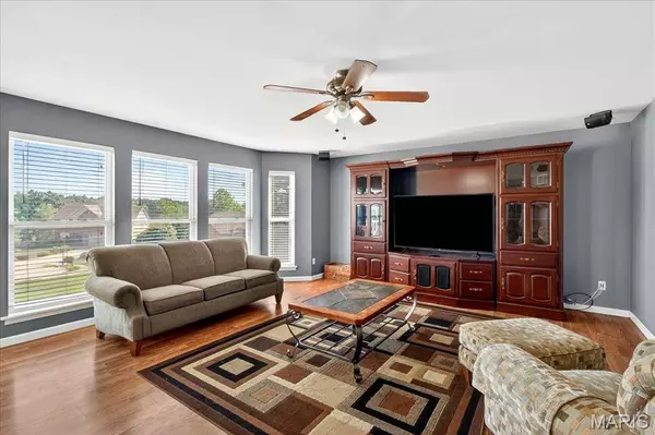 168 Juliana CT, Columbia, IL 62236