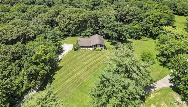 3019 Cedar Ridge LN, Waterloo, IL 62298