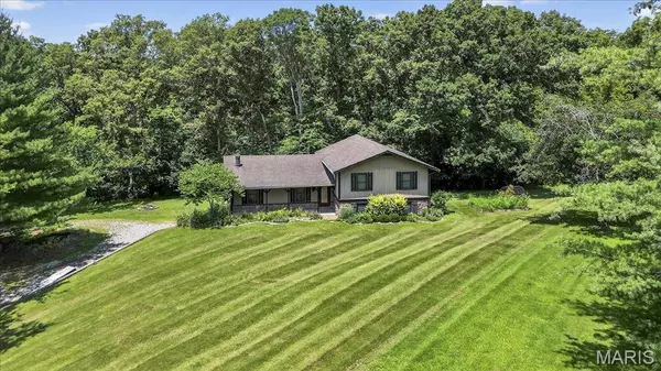 3019 Cedar Ridge LN, Waterloo, IL 62298