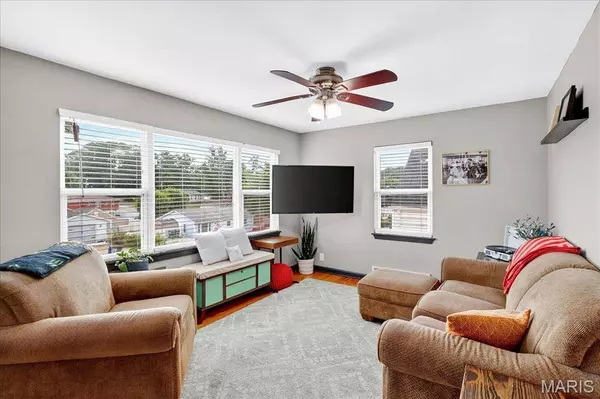 115 Leo ST, Columbia, IL 62236