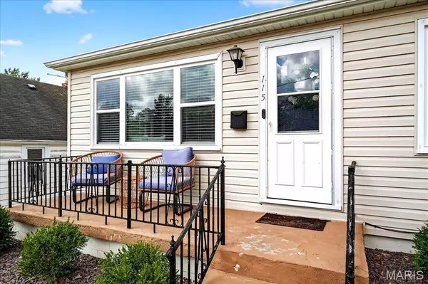 115 Leo ST, Columbia, IL 62236