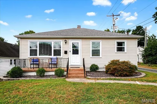 115 Leo ST, Columbia, IL 62236