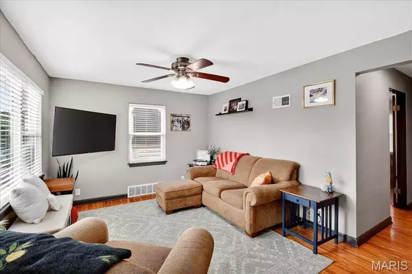 115 Leo ST, Columbia, IL 62236