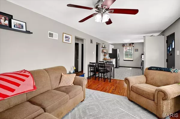 115 Leo ST, Columbia, IL 62236