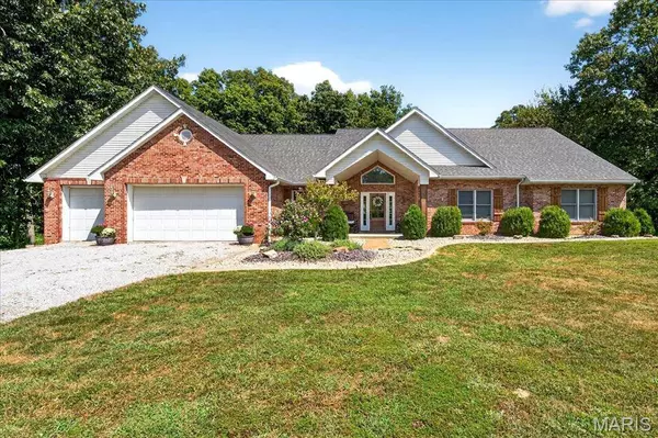 7320 Northwood CT, Millstadt, IL 62260