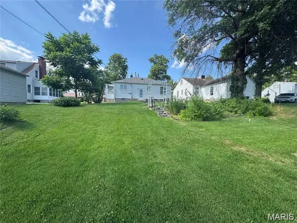 508 W Legion AVE, Columbia, IL 62236