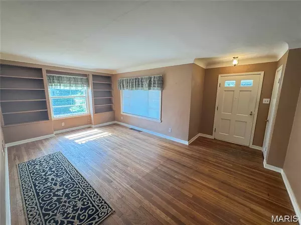 508 W Legion AVE, Columbia, IL 62236