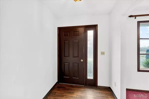 437 Westpark DR, Columbia, IL 62236