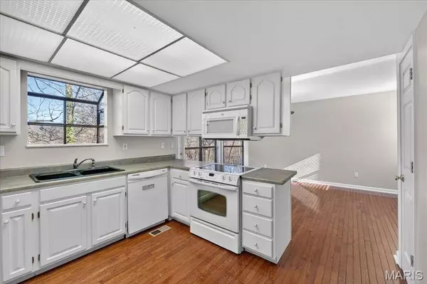 2148 Stone Gate DR, Dupo, IL 62239