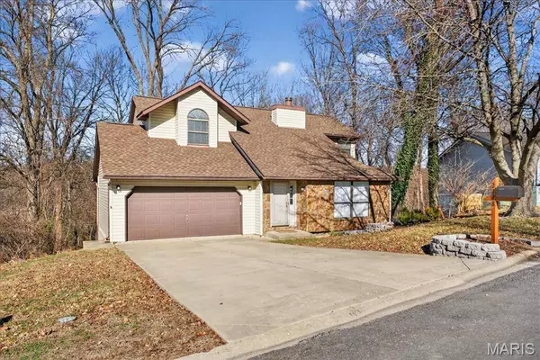 2148 Stone Gate DR, Dupo, IL 62239