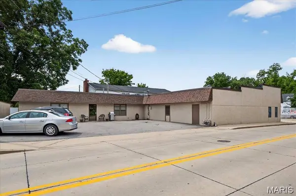 638 N Main ST, Columbia, IL 62236