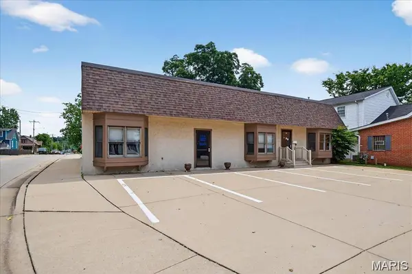 638 N Main ST, Columbia, IL 62236