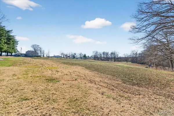 XXX Centerville RD, Columbia, IL 62236