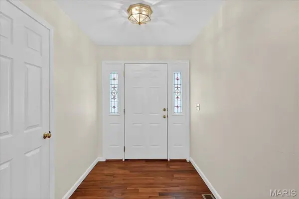 307 Longview DR, Columbia, IL 62236