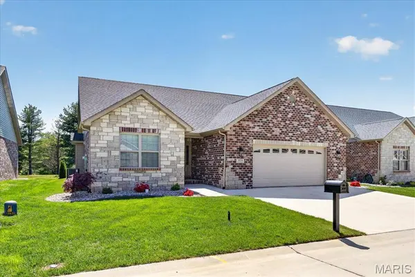 2024 Ravenel, Belleville, IL 62226