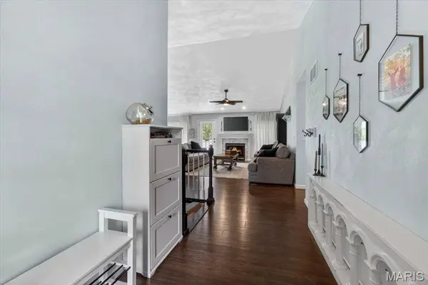 152 Gall RD, Columbia, IL 62236