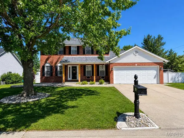 601 Hartman LN, Waterloo, IL 62236